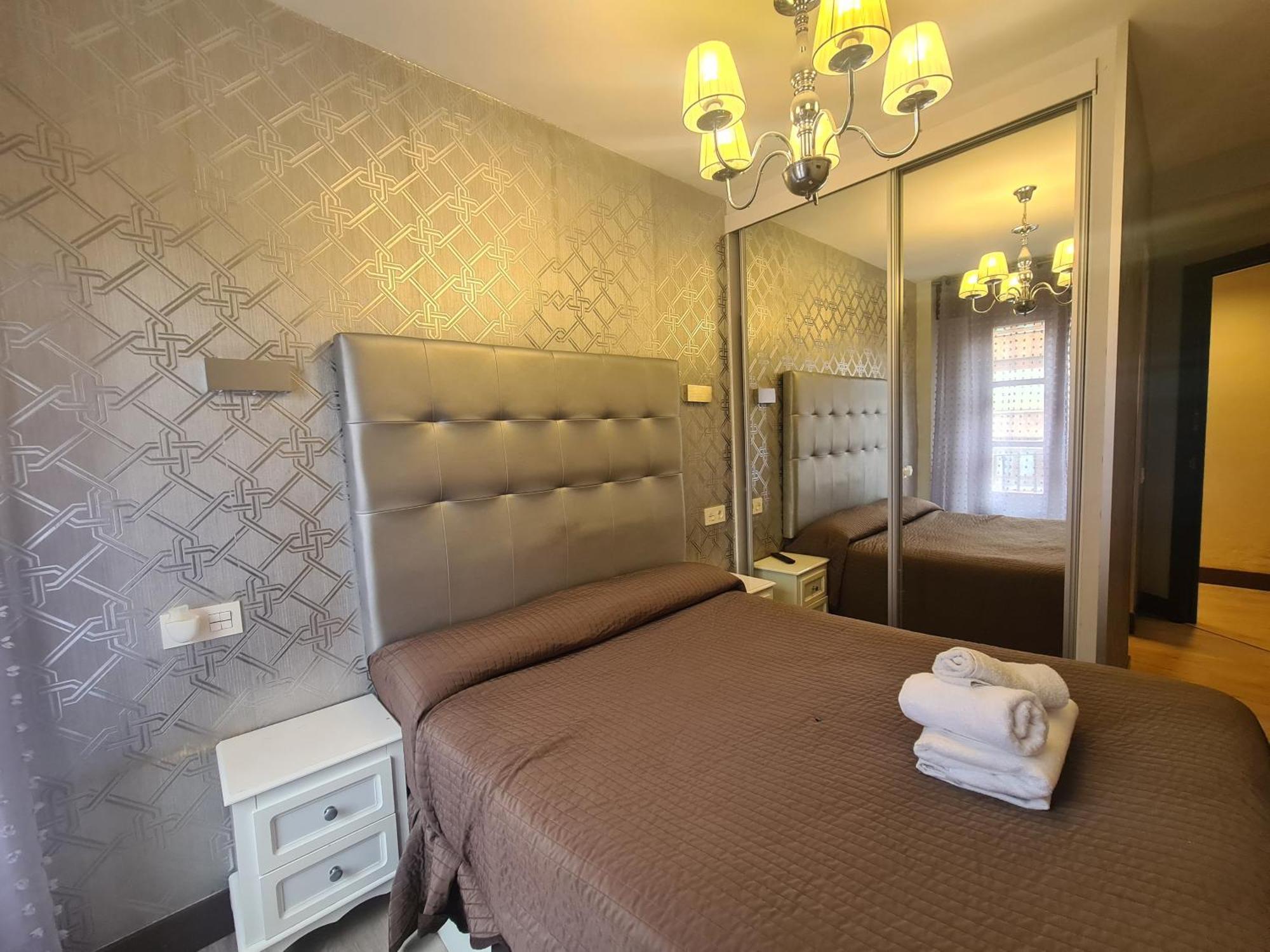 Rooms Castro Centro Кастро-Урдиалес Экстерьер фото