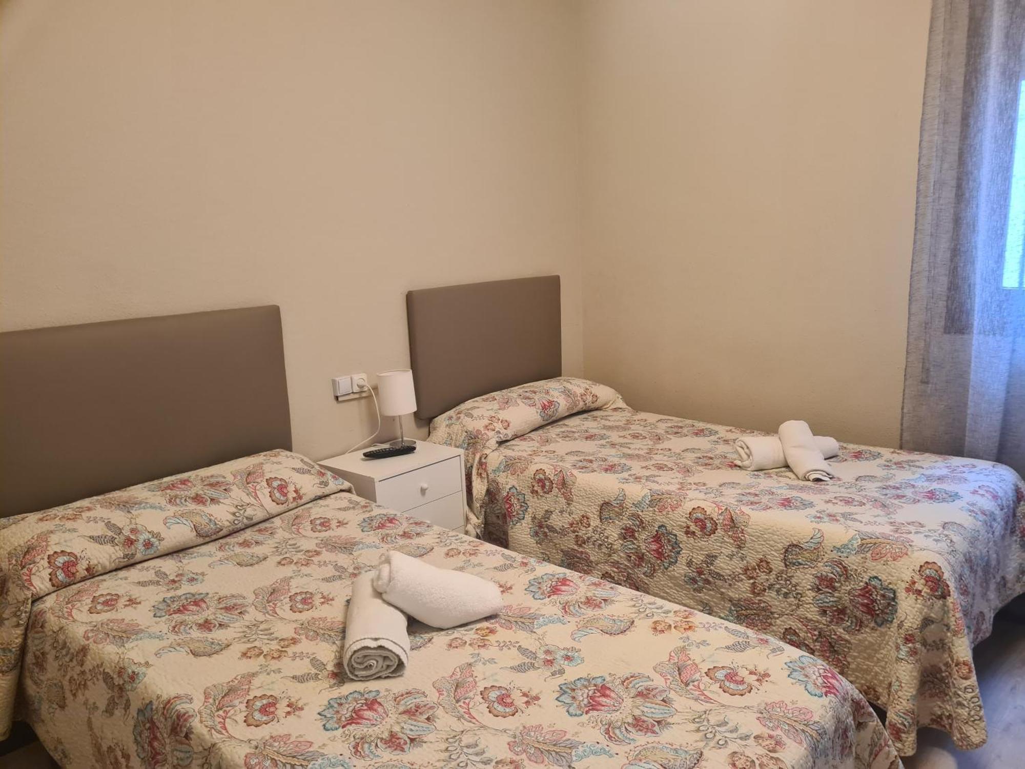 Rooms Castro Centro Кастро-Урдиалес Экстерьер фото